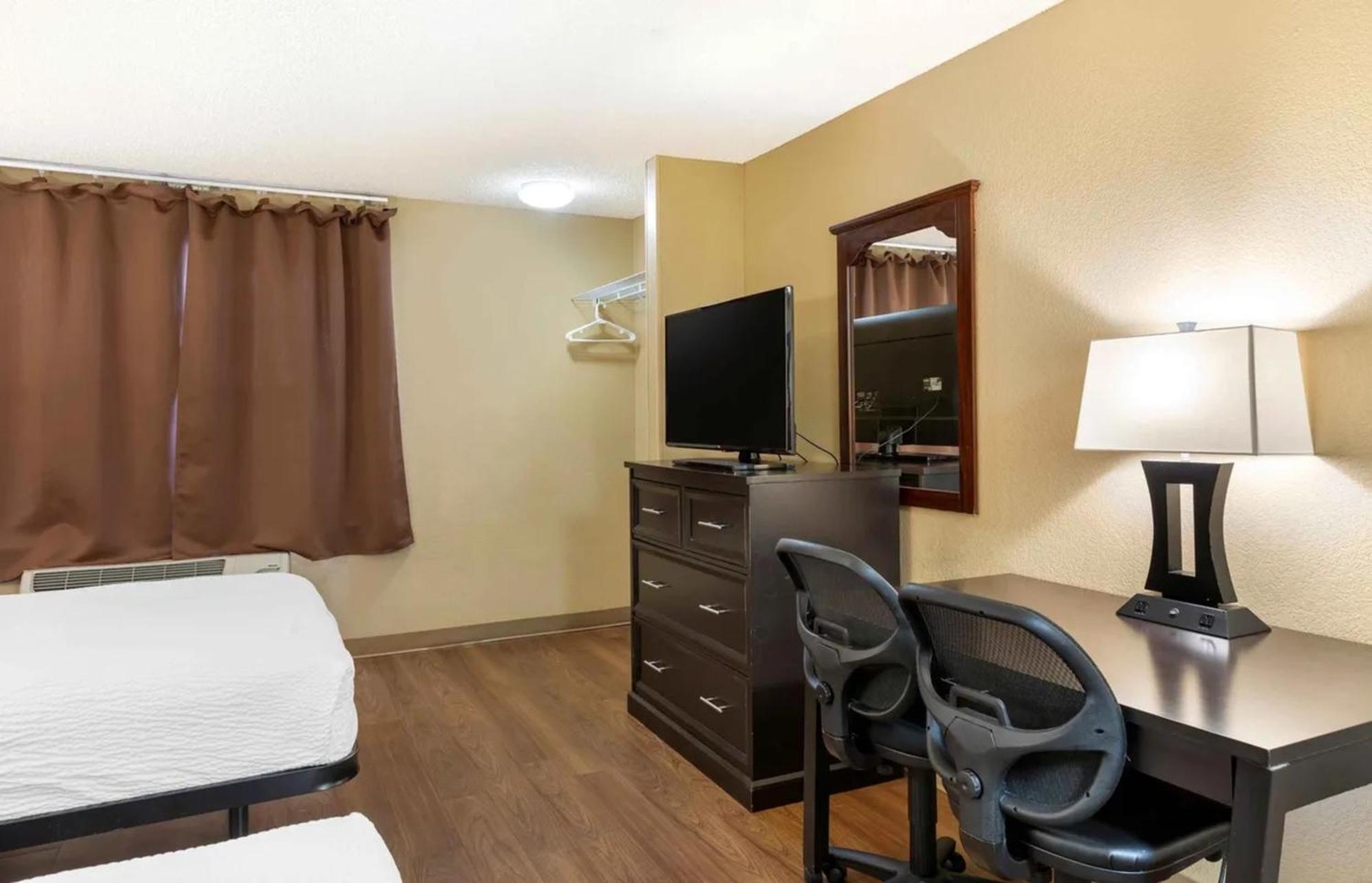 Relax Suites Extended Stay - La Mirada Exteriör bild